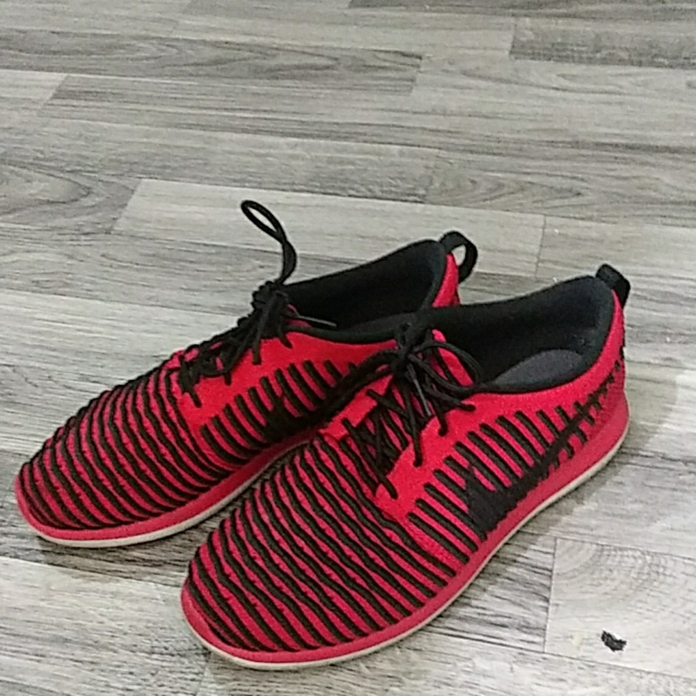 Nike  Shoes(size6)